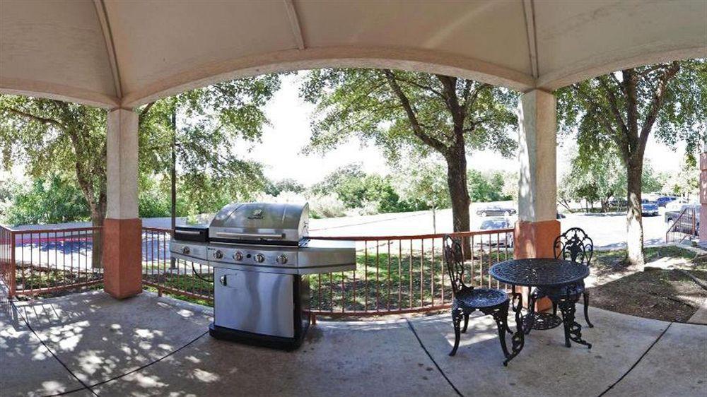 Sonesta Simply Suites Austin The Domain Area Екстер'єр фото